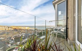 Sams Place - St Ives